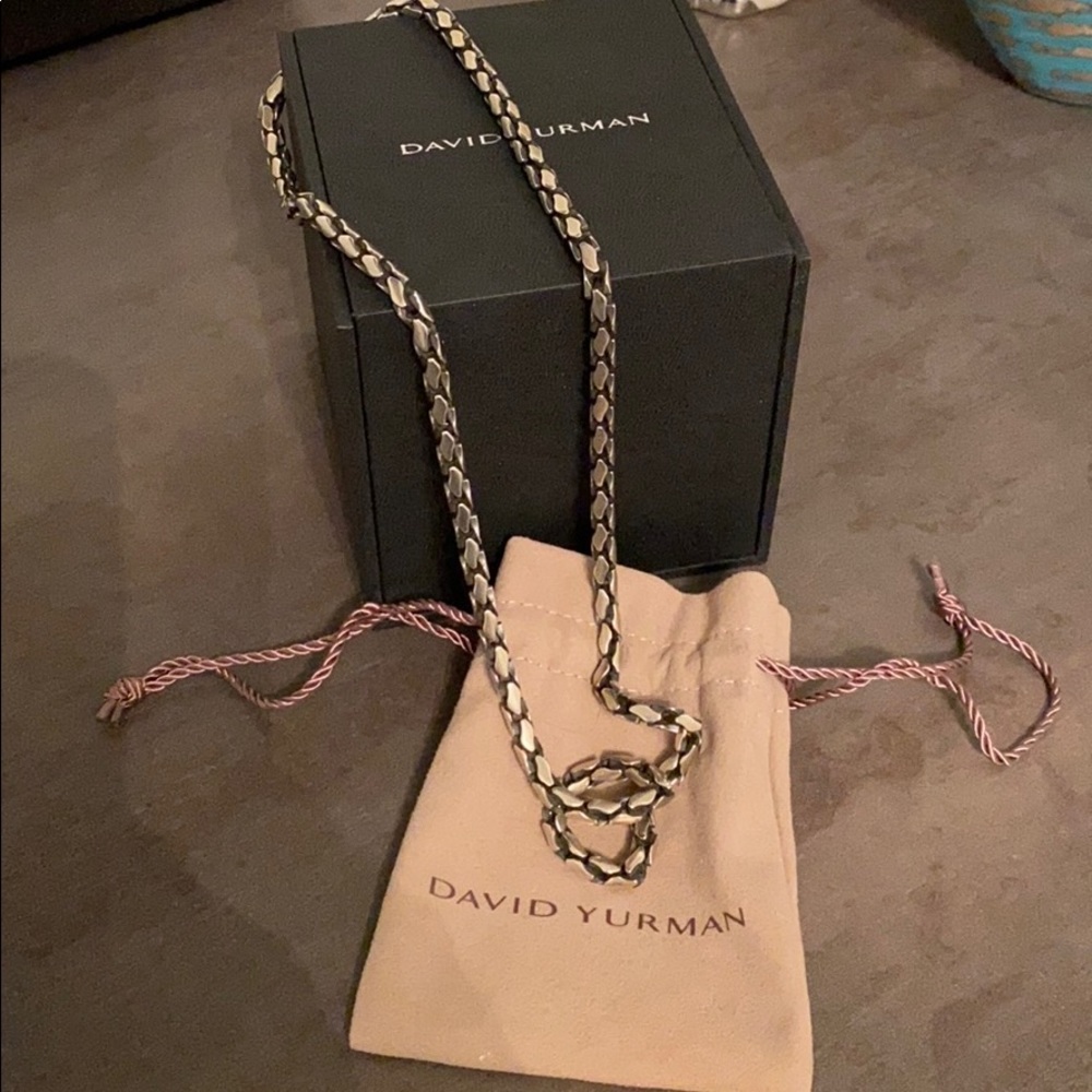 Medium Fluted Chain Necklace